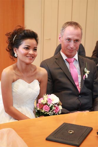 Frauen heiraten thailändische Die Besten
